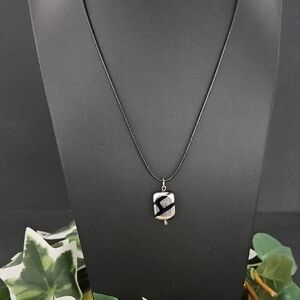 Elegant Black and Silver Jewelry Necklace